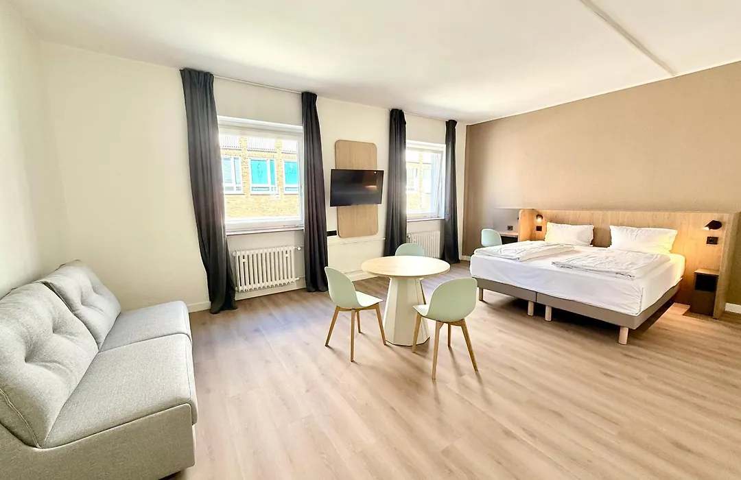 Hotel Am Kieler Schloss By Premiere Classe-1